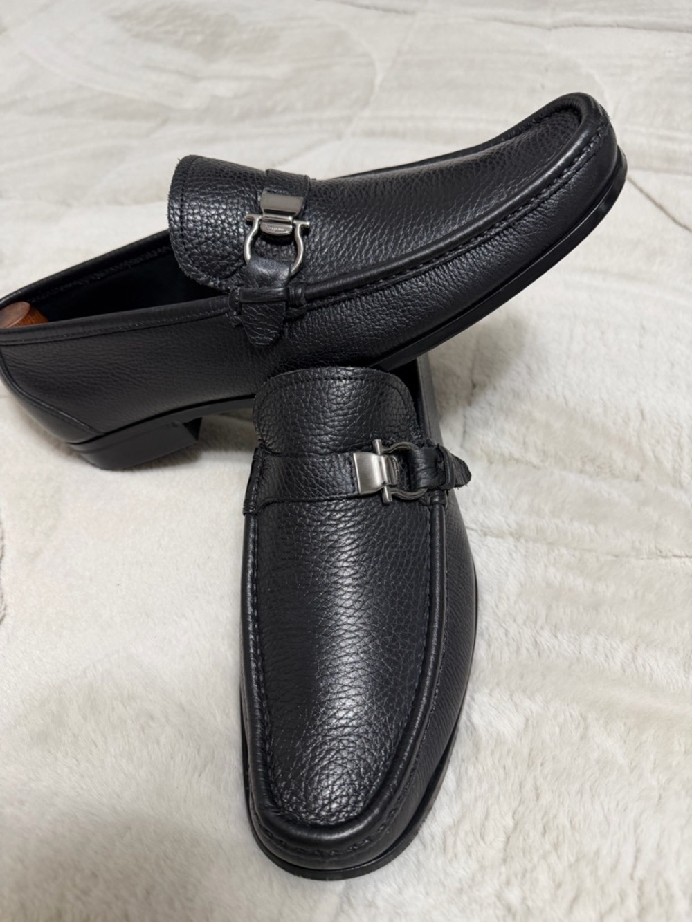 $950 Salvatore Ferragamo Gancini Bit Black Leather Ornament Loafers 9.5 10.5 - Picture 2 of 12